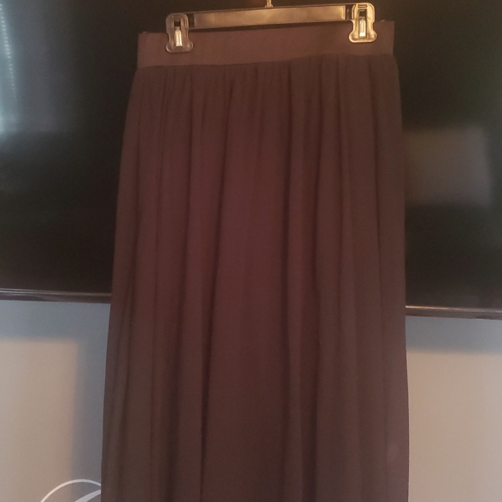Skirt - Picture 2 of 3